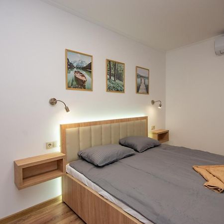 Csaladi Kikoeto Apartman Gyula Εξωτερικό φωτογραφία
