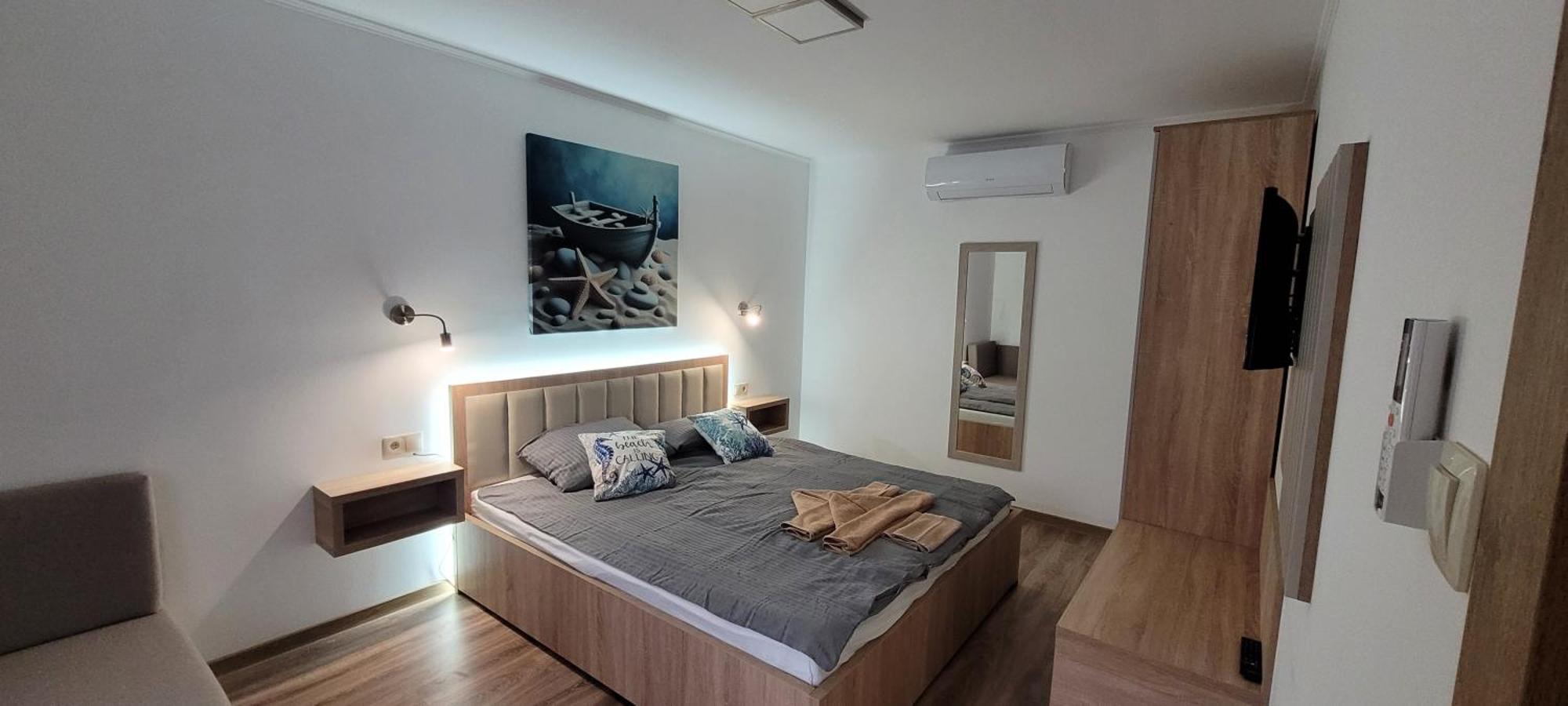 Csaladi Kikoeto Apartman Gyula Εξωτερικό φωτογραφία