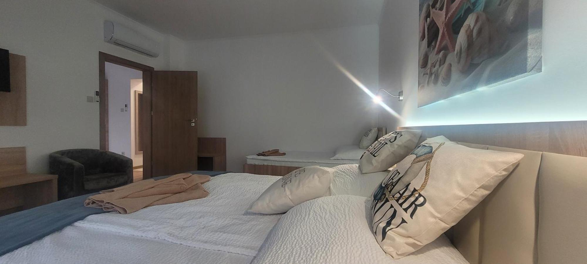 Csaladi Kikoeto Apartman Gyula Εξωτερικό φωτογραφία