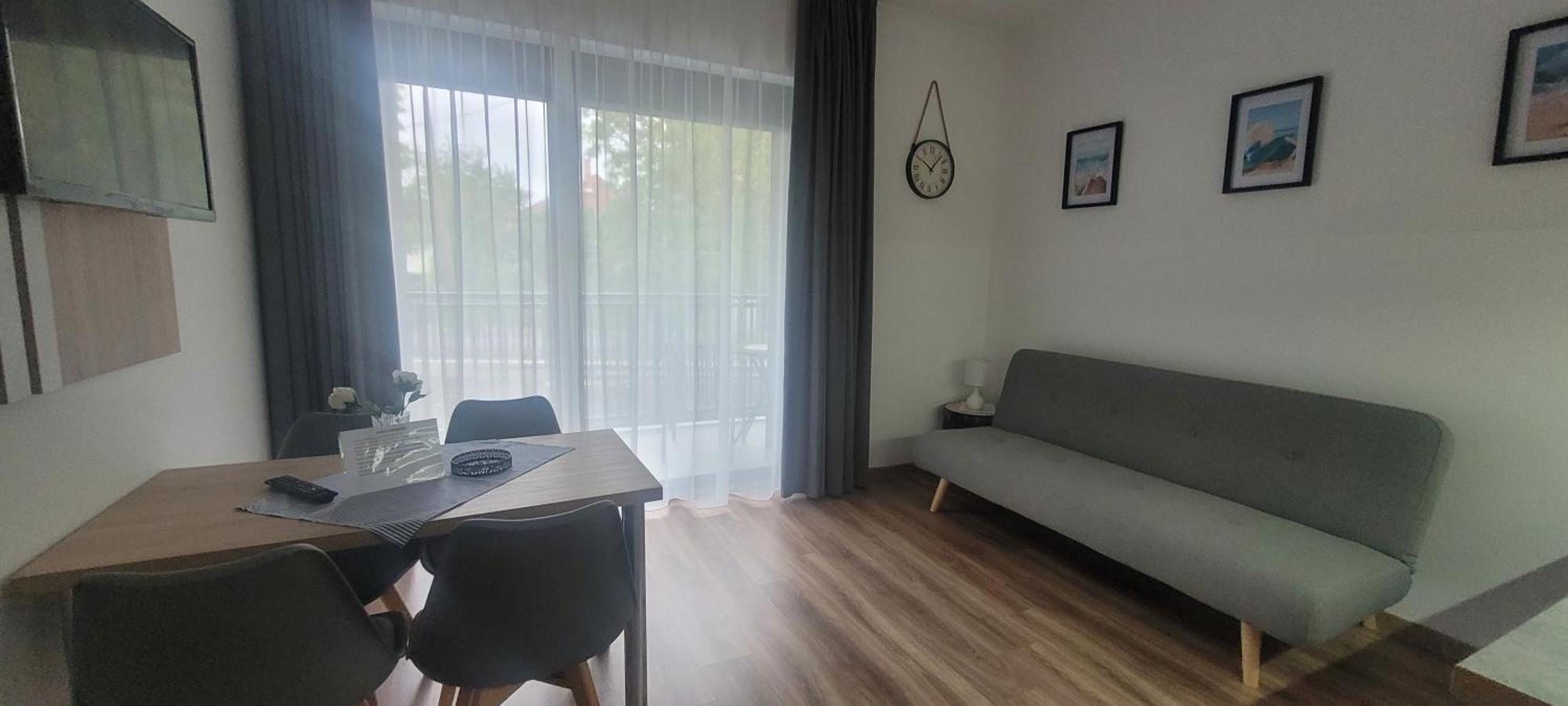 Csaladi Kikoeto Apartman Gyula Εξωτερικό φωτογραφία