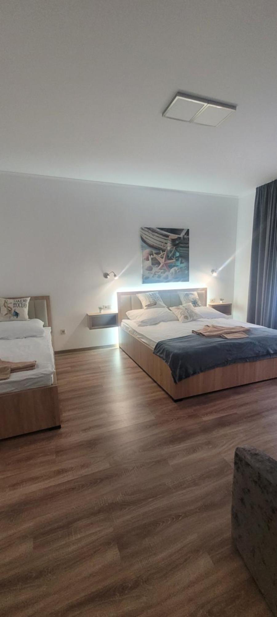 Csaladi Kikoeto Apartman Gyula Εξωτερικό φωτογραφία