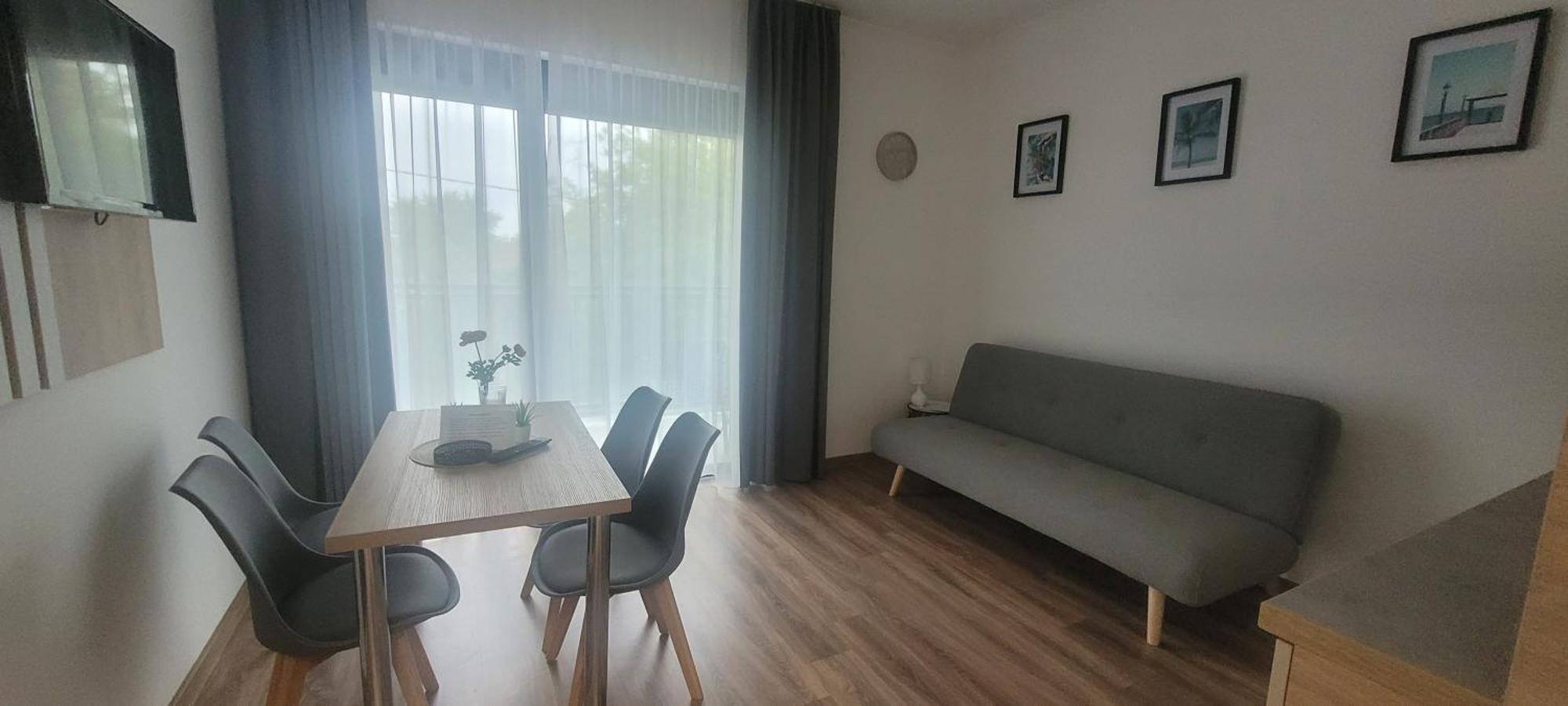 Csaladi Kikoeto Apartman Gyula Εξωτερικό φωτογραφία