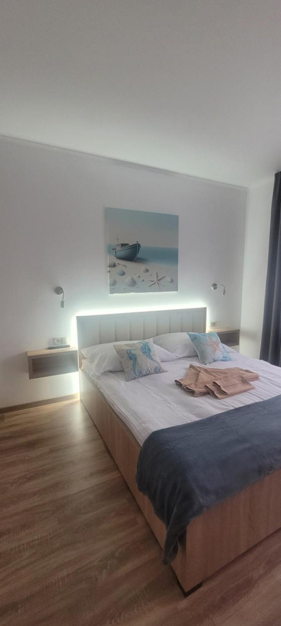 Csaladi Kikoeto Apartman Gyula Εξωτερικό φωτογραφία