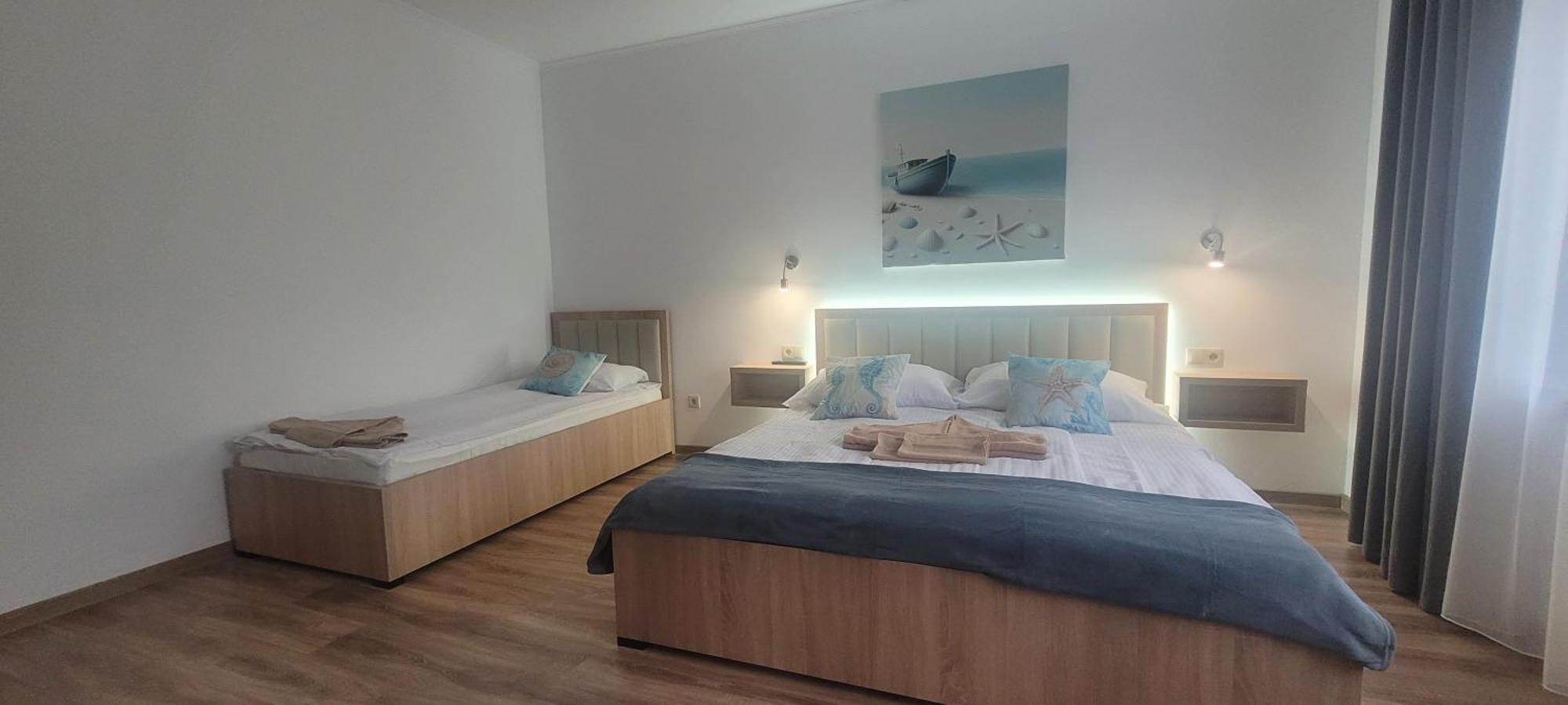 Csaladi Kikoeto Apartman Gyula Εξωτερικό φωτογραφία