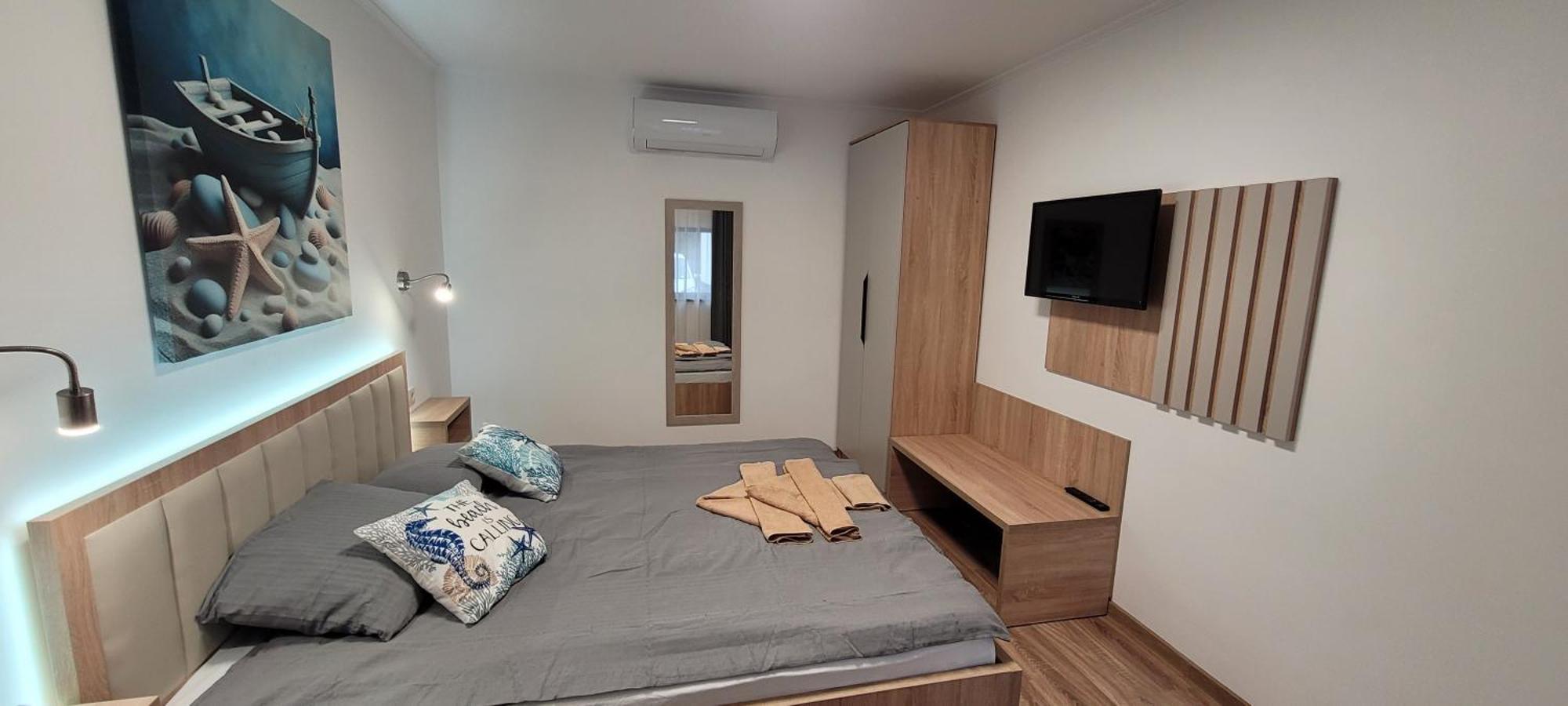 Csaladi Kikoeto Apartman Gyula Εξωτερικό φωτογραφία