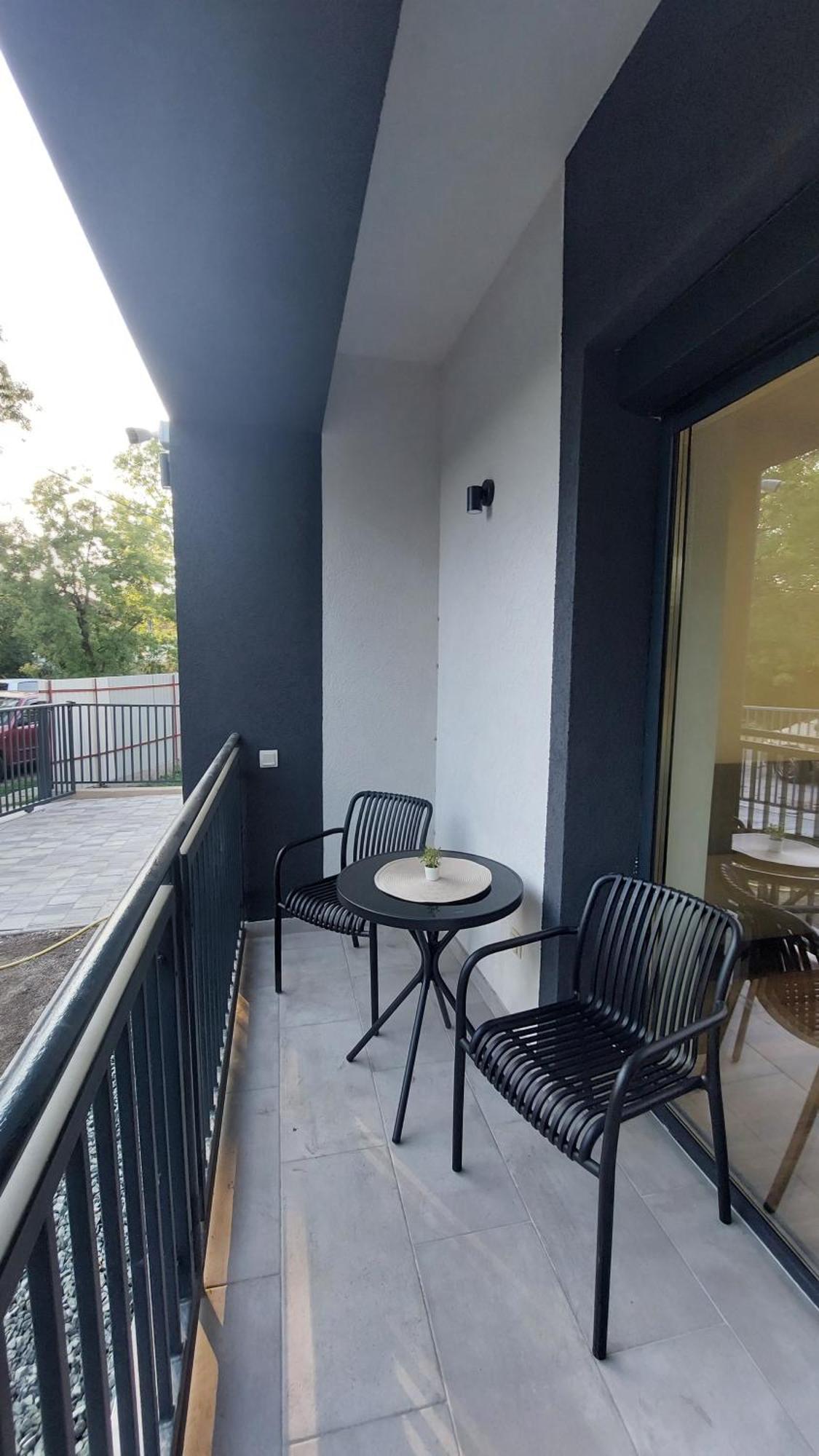 Csaladi Kikoeto Apartman Gyula Εξωτερικό φωτογραφία