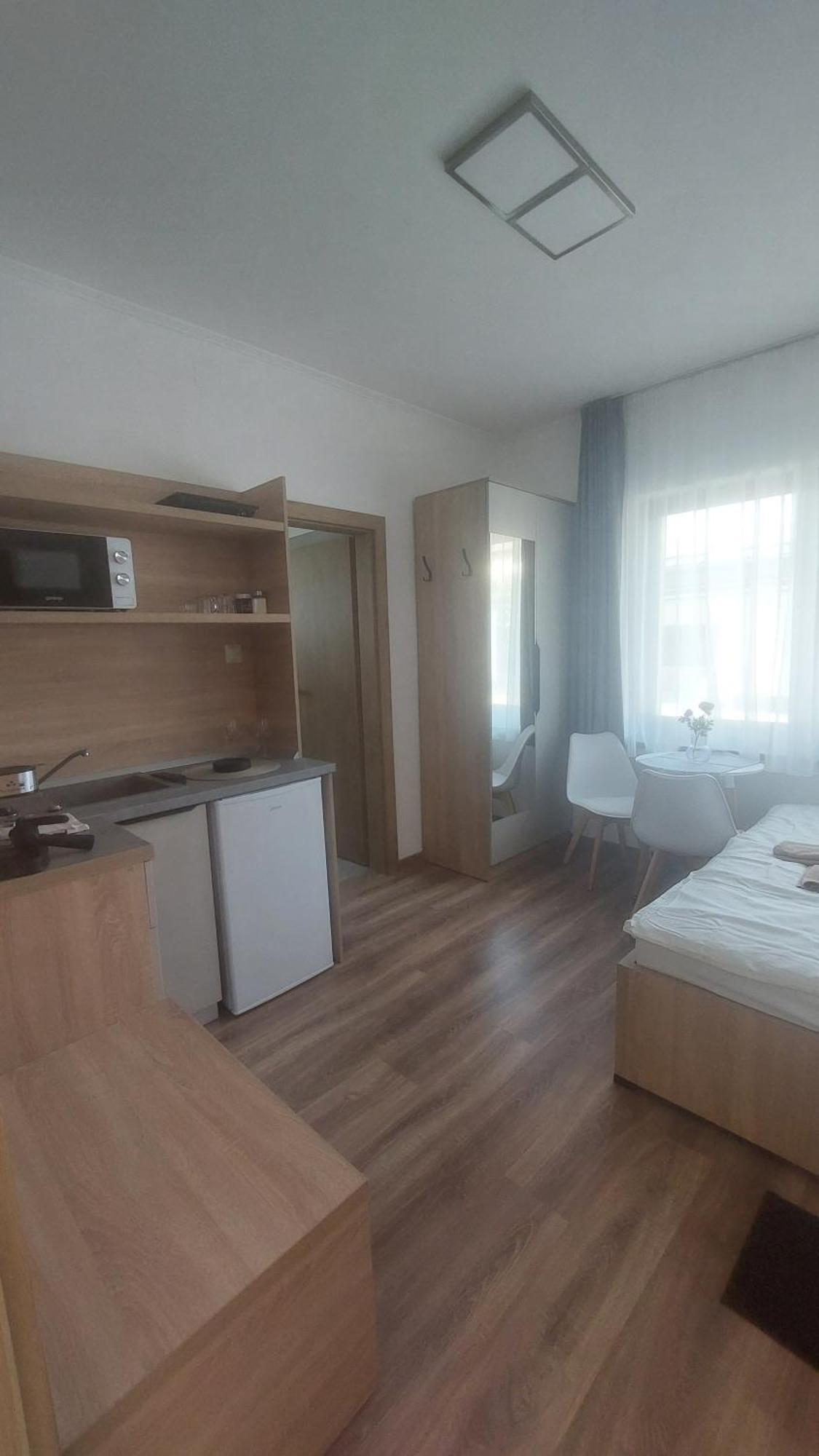 Csaladi Kikoeto Apartman Gyula Εξωτερικό φωτογραφία