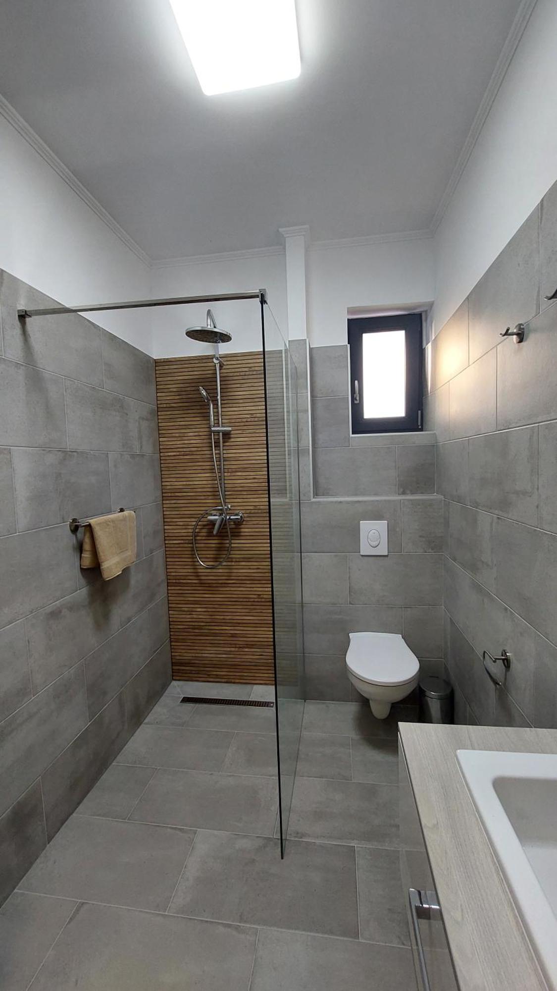 Csaladi Kikoeto Apartman Gyula Εξωτερικό φωτογραφία