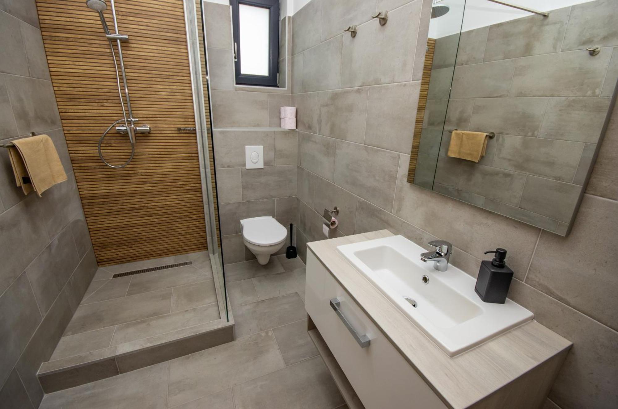 Csaladi Kikoeto Apartman Gyula Εξωτερικό φωτογραφία