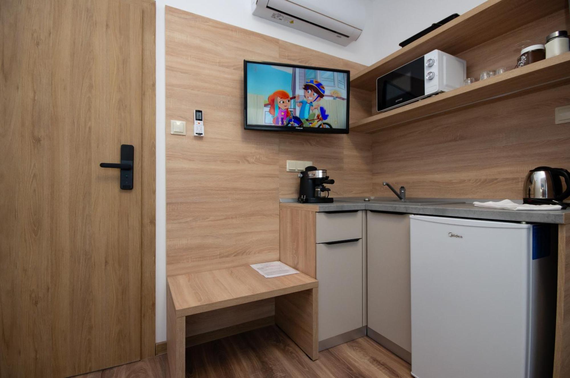 Csaladi Kikoeto Apartman Gyula Εξωτερικό φωτογραφία