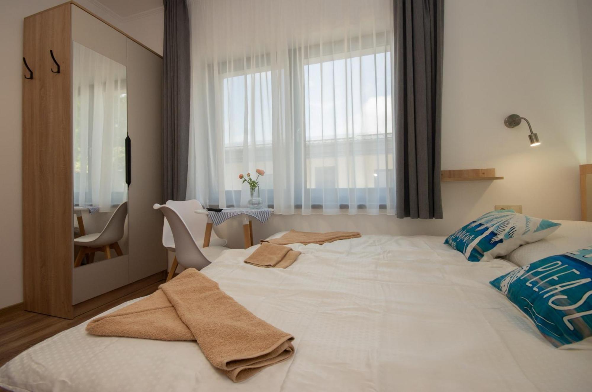 Csaladi Kikoeto Apartman Gyula Εξωτερικό φωτογραφία