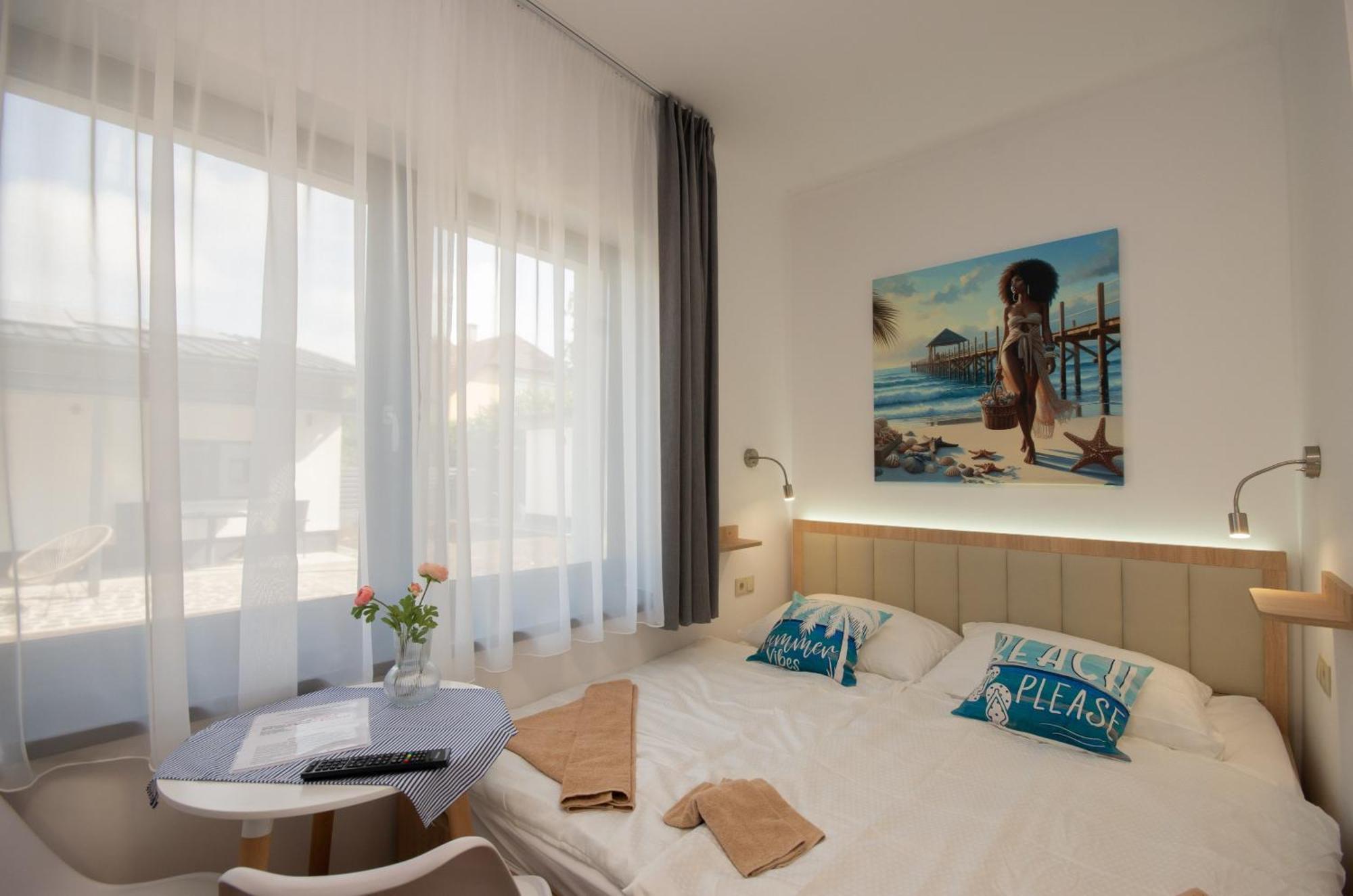 Csaladi Kikoeto Apartman Gyula Εξωτερικό φωτογραφία